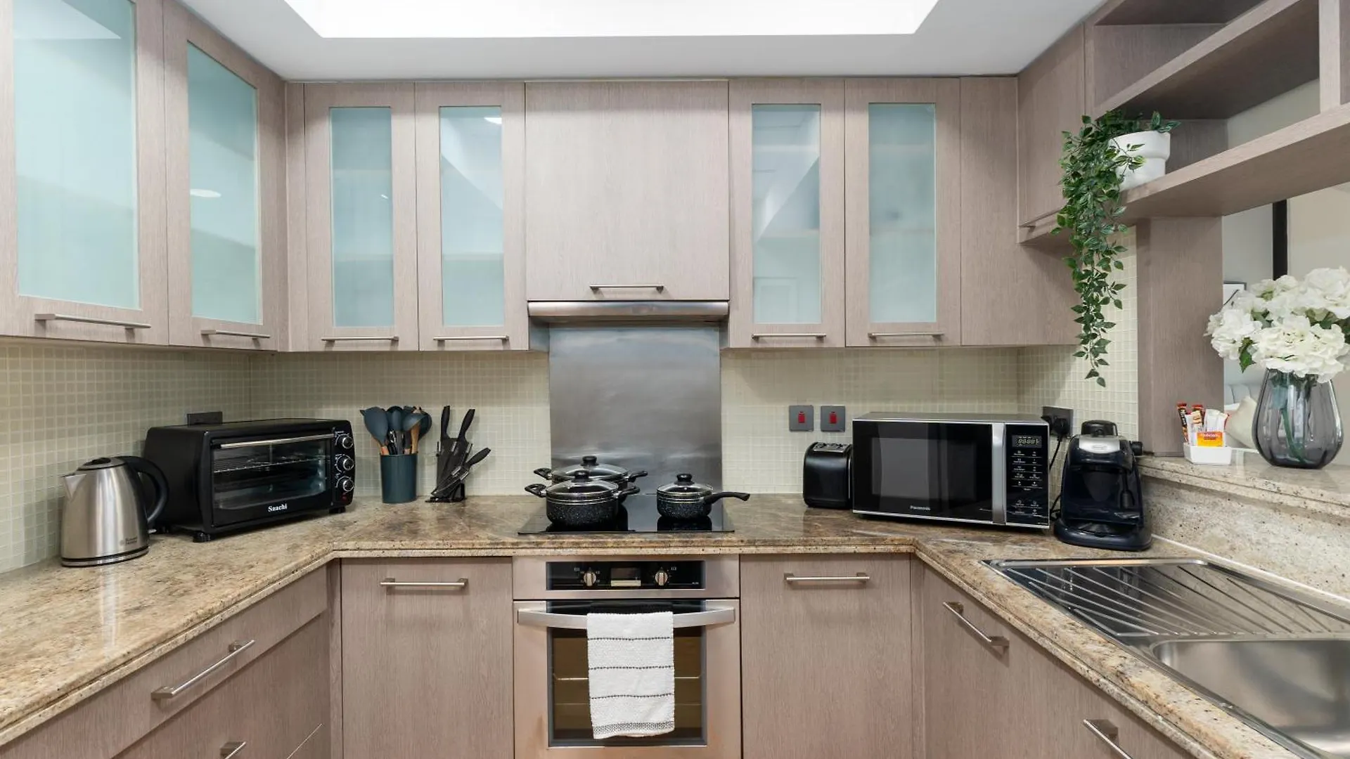 White Sage - Fountain View Stylish Apt With Spacious Terrace Dubái Apartamento