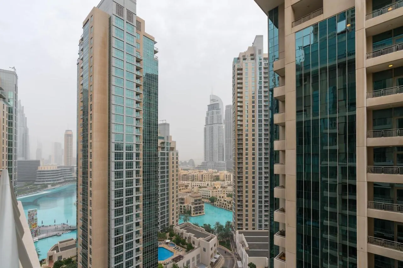White Sage - Fountain View Stylish Apt With Spacious Terrace Dubai Apartment