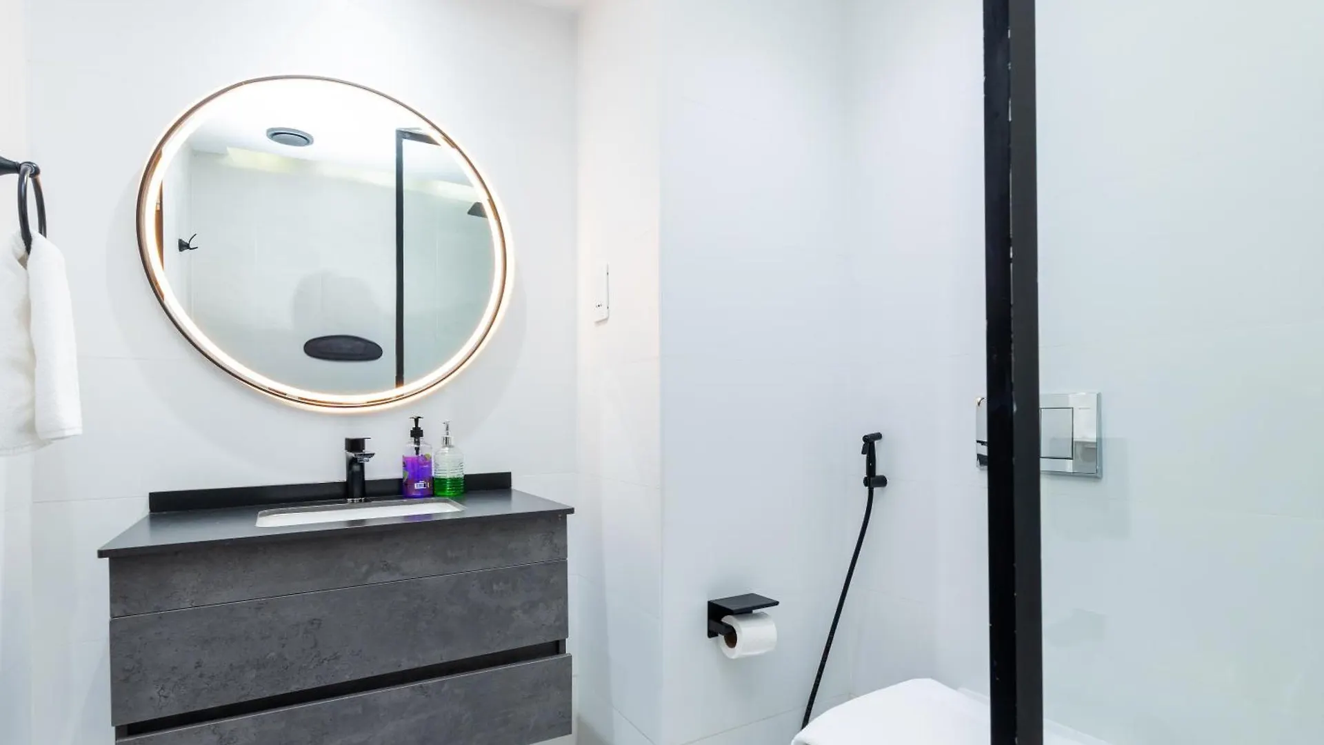 White Sage - Fountain View Stylish Apt With Spacious Terrace Dubai